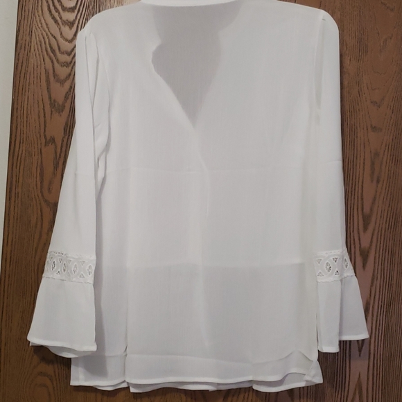 ๐HP๐๐New boutique white lace ruffle top - Picture 12 of 12